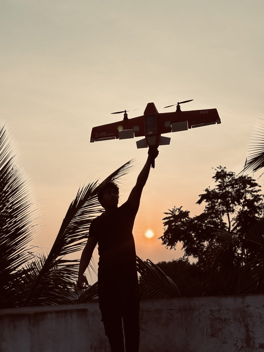 livinlance33's tweet image. From concept to takeoff, every mission begins with a spark. Pushing the boundaries of aerospace, one launch at a time. #FlightDynamics #UAVInnovation #Aerodynamics