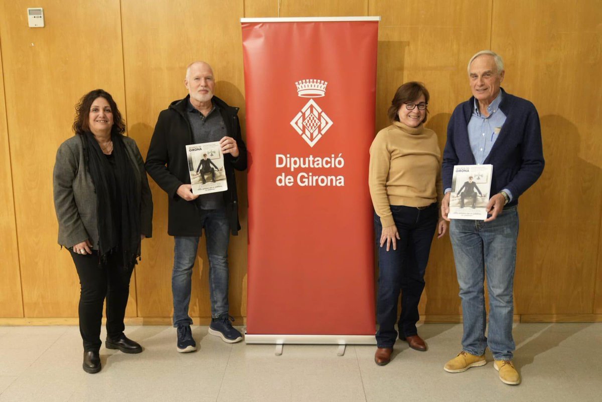 Diputació de Girona (@diputaciogirona) on Twitter photo 📢 No us perdeu el número 348 de la <a href="/RevistaGirona/">Revista de Girona</a>.
📗Conté el dossier «Pagesia en lluita», coordinat per Gerard Bagué i Josep Pastells i una entrevista al director de cinema Albert Serra.
🗣️Avui l'hem presentat amb una taula rodona, a #FornellsdelaSelva
👀👉 📢 No us perdeu el número 348 de la <a href="/RevistaGirona/">Revista de Girona</a>.
📗Conté el dossier «Pagesia en lluita», coordinat per Gerard Bagué i Josep Pastells i una entrevista al director de cinema Albert Serra.
🗣️Avui l'hem presentat amb una taula rodona, a #FornellsdelaSelva
👀👉