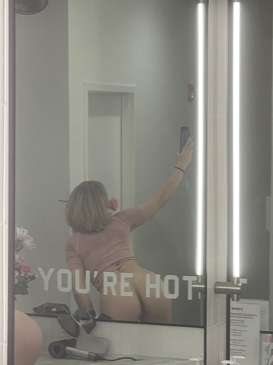 anyone want a new wallpaper ? <3