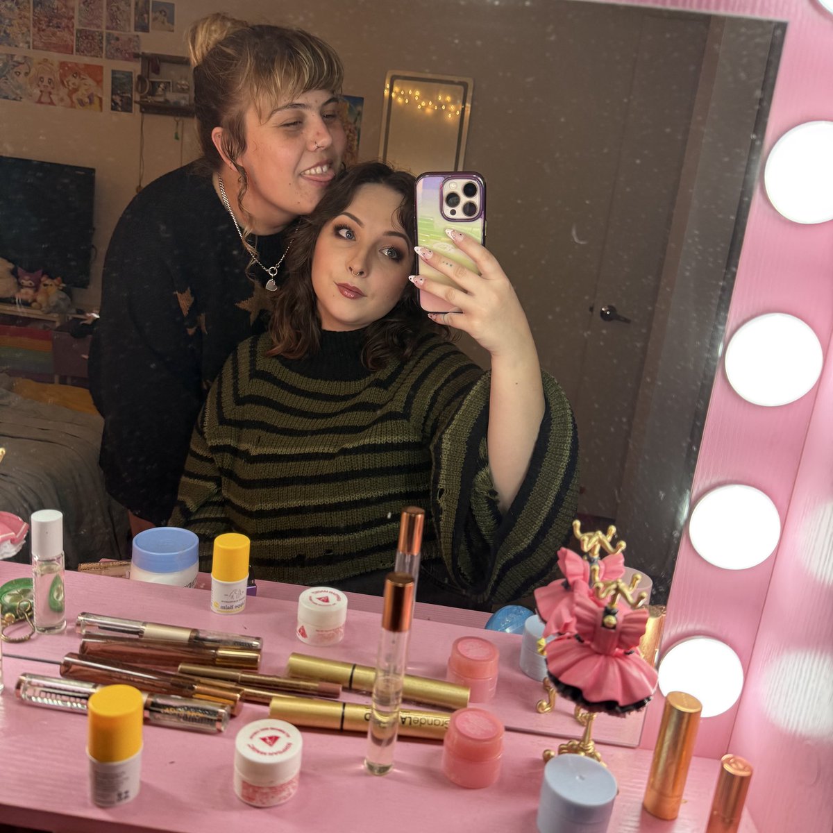 happy be in love with your spouse day….. i love u forever ever🩷🕺🏻