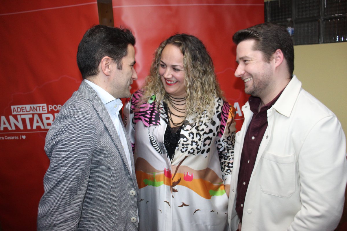 pedro_casares's tweet photo. Queremos que los alcaldes como Andrés puedan compartir iniciativas que mejoran la vida de sus vecinos y vecinas.

Gracias a los compañeros y compañeras del PSOE de Suances por un debate de ideas y propuestas en positivo para fortalecer al @PSOECantabria.

#AdelantePorCantabria❤️ https://t.co/IQbNs2tDSf