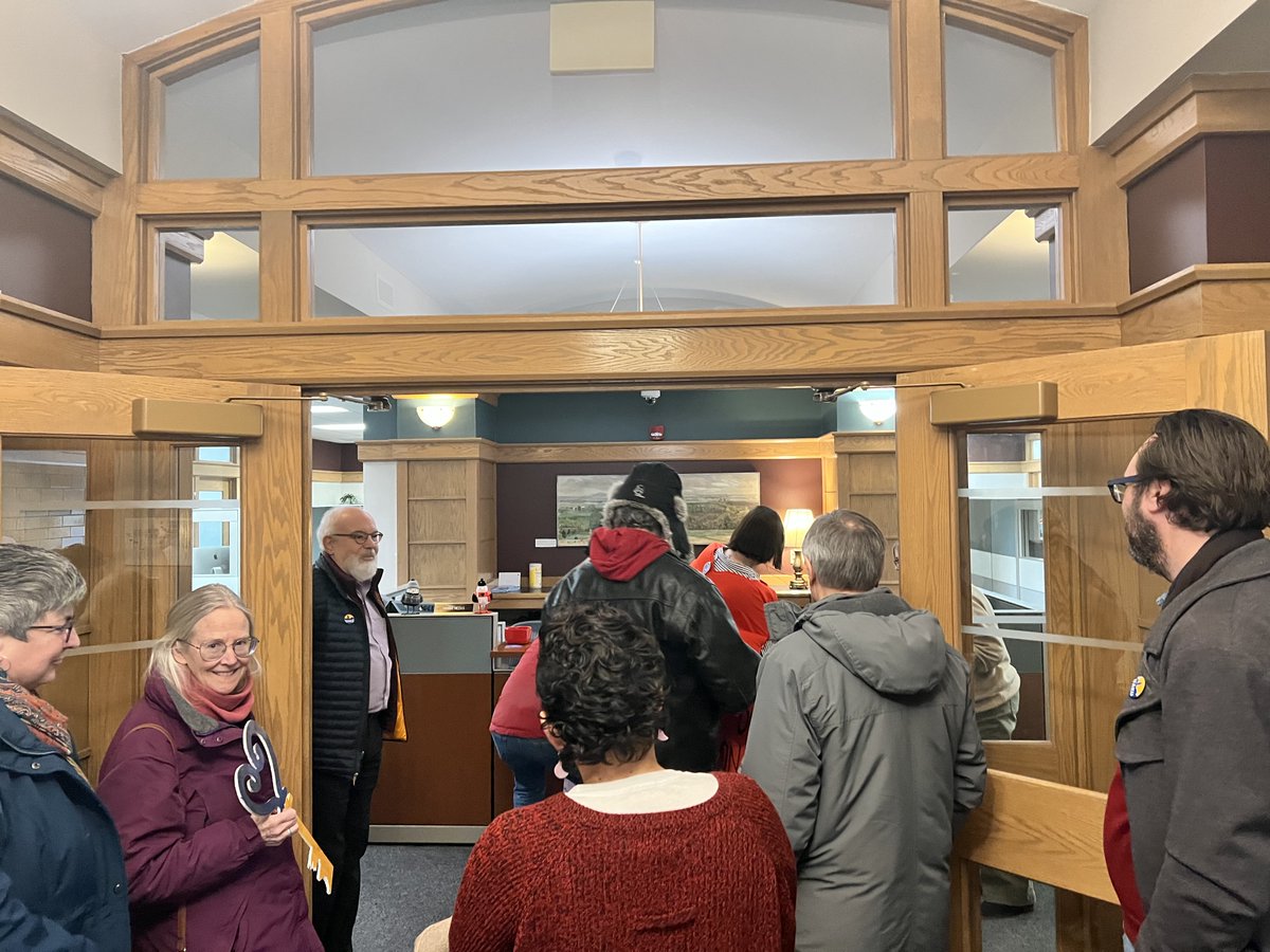 Today, UAKU presented Provost Bichelmeyer w/ hundreds of Valentines signed from members urging her to support Shared Governance, Job Security and Safe Healthy Facilities. We're Jayhawks fighting for a better KU and we hope with all of our heart that our Provost is too! #weareuaku