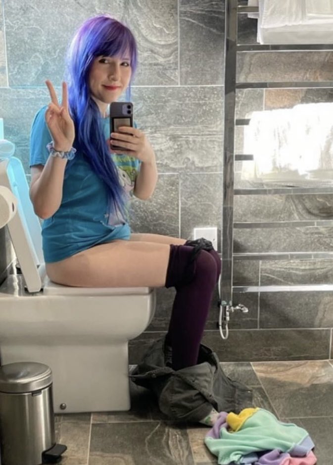 Phoefi on Twitch tweet media