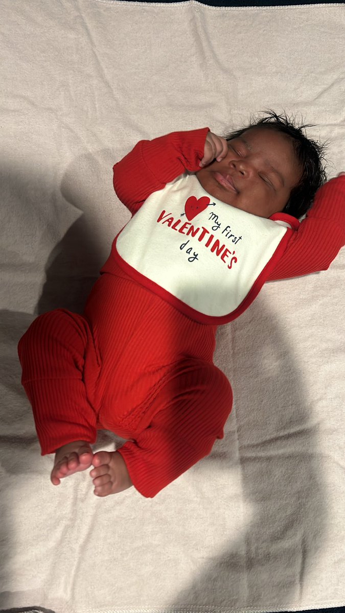 ___Jabaee's tweet image. My nugget first Valentine’s Day ❤️