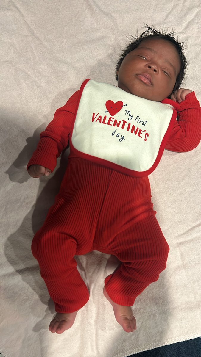 ___Jabaee's tweet image. My nugget first Valentine’s Day ❤️