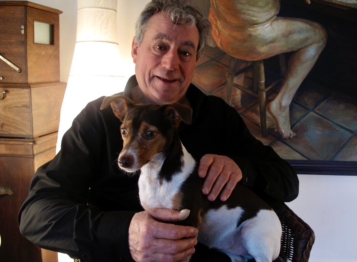 PythonJones's tweet image. Wanted to share the news that the campaign to build a statue of Terry has hit its target! Expect to see him in all his glory on the Prom in Colwyn Bay Spring 2026. For tax here’s Terry, his bum and his dog Nancy #apythonontheprom #montypython For more info gofundme.com/terryjonesstat…