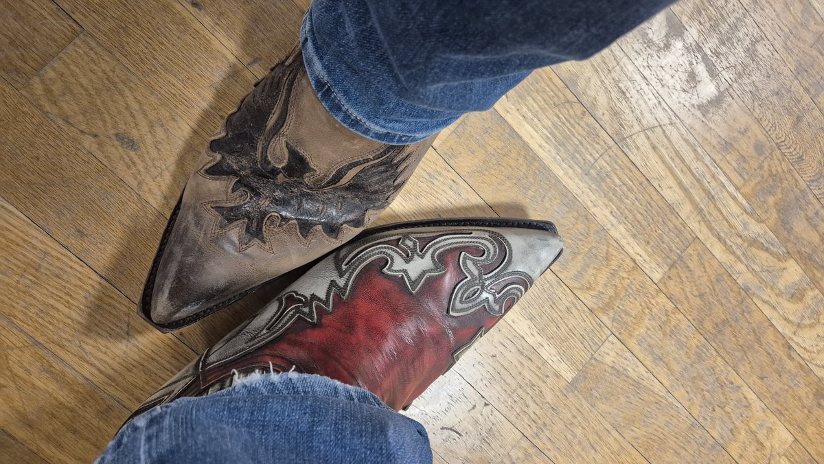 CeleFTW's tweet photo. Po skoraj enem letu sva spet parket udarjala :) #countrylinedance .. ful je pasal ... https://t.co/sQL0lDfLZr