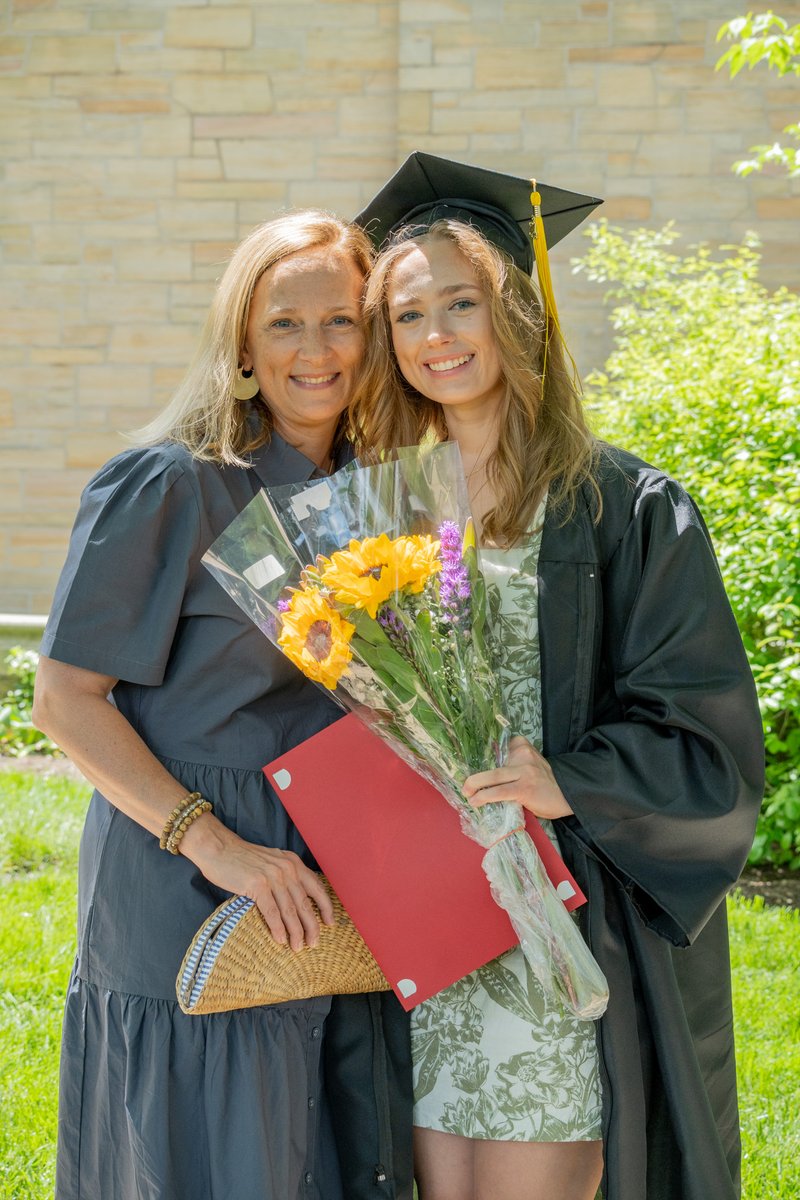 GroveCtyCollege's tweet image. Happy Mother&apos;s Day to our Grover Mamas! ❤️💐