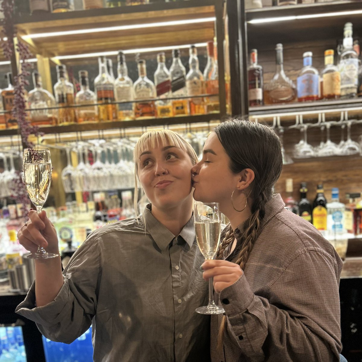 Happy valentines from the galentines!💕