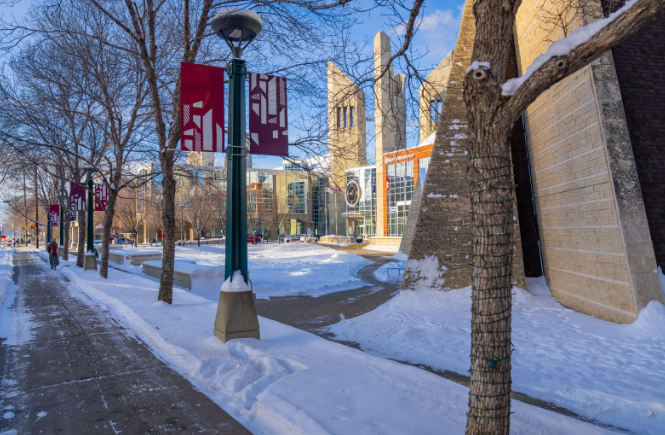 Most #MacEwanU buildings and food services will be closed Monday, February 17. The Library and Sport and Wellness Centre will be open for holiday hours. Enjoy your long weekend! #abpse

ow.ly/kA2950V0wGo