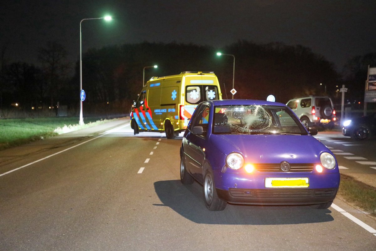 Meisje op de fiets geschept door automobilist