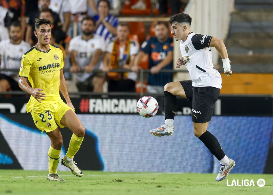 📻#LíniaDeFons 

⚔️🟡🆚🦇 

⏰ Hui el programa començarà quan acabe el partit de quarts de final de la #CopaACB entre el <a href="/GranCanariaCB/">Dreamland Gran Canaria</a> i el <a href="/valenciabasket/">Valencia Basket Club</a>.

🗣️Tertúlia amb <a href="/salvafolgado/">salva folgado 🦊</a>, <a href="/jcvalldecabres/">JUAN CARLOS</a> i <a href="/javidomenechvlc/">Javi Doménech</a>

🎙️<a href="/ximotamarit/">Joaquín 🇪🇸</a>

🎧Pots seguir el programa ací👇