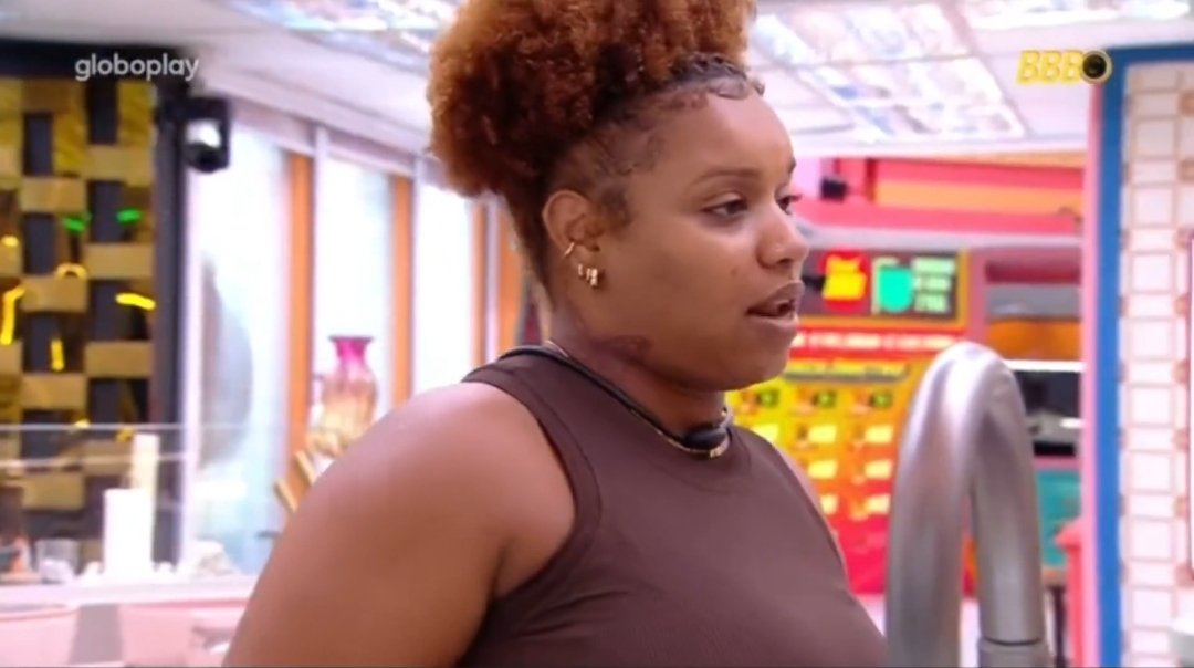 mimuux_edits's tweet photo. 🚨FALSA! agora camilla só está puxando o saco da renata, para não ir ao paredão. MAL sabe ela! 🤣
#BBB25    #BBB    #ProvaDoLider #evalider #renata #Camilla https://t.co/A5zLH7errZ