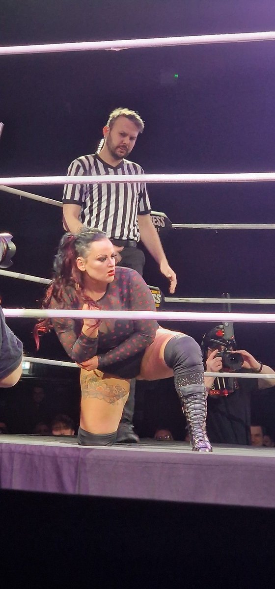 ftlowrestling's tweet photo. The queen @Lana_Austin1 has arrived at For The Love of @ThisIs_Progress
#progresswrestling #progress #thisisprogress #wrestling #wrestlinguk #ukwrestling #ftlow #ftlowrestling #fortheloveofwrestling #fortheloveofprogress https://t.co/1yfnJjVmfJ