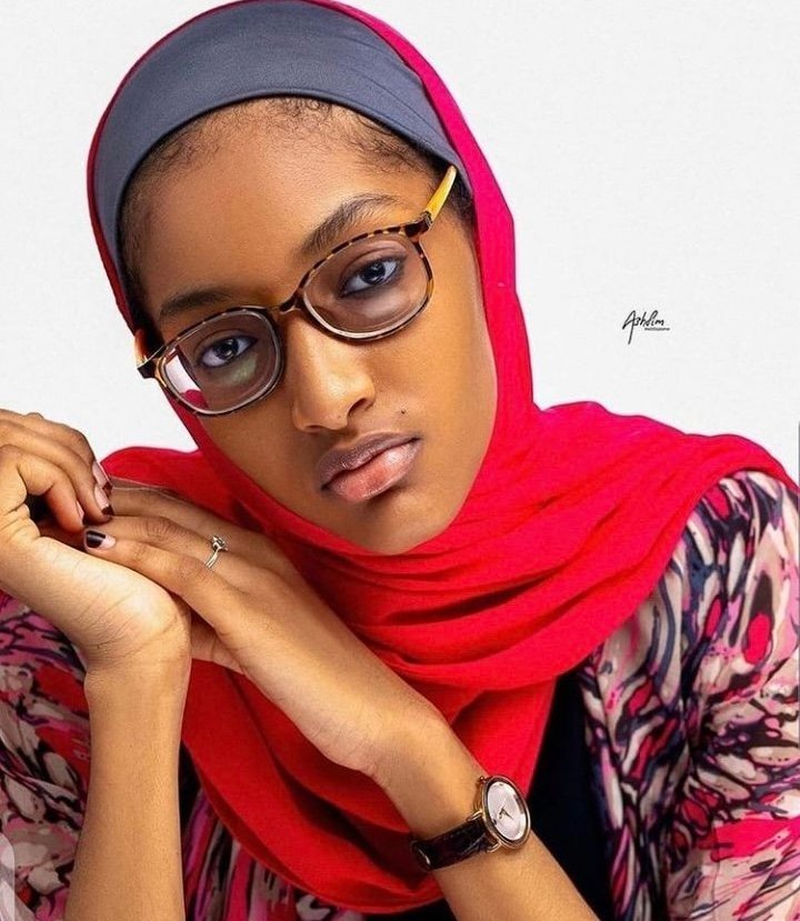 rprogrammer25's tweet image. Ko ina xan sami wannan glass din xan biya kudin shi Yasin