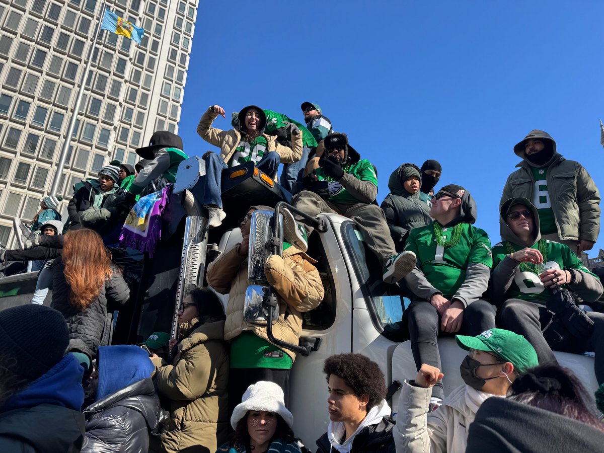 CeaseFirePA's tweet image. Philly, this is how we do it! Congratulations to the @Eagles, our partners to #EndGunViolence, on an incredible season and an epic Super Bowl win! #flyeaglesfly #superbowllix 💚🦅🖤