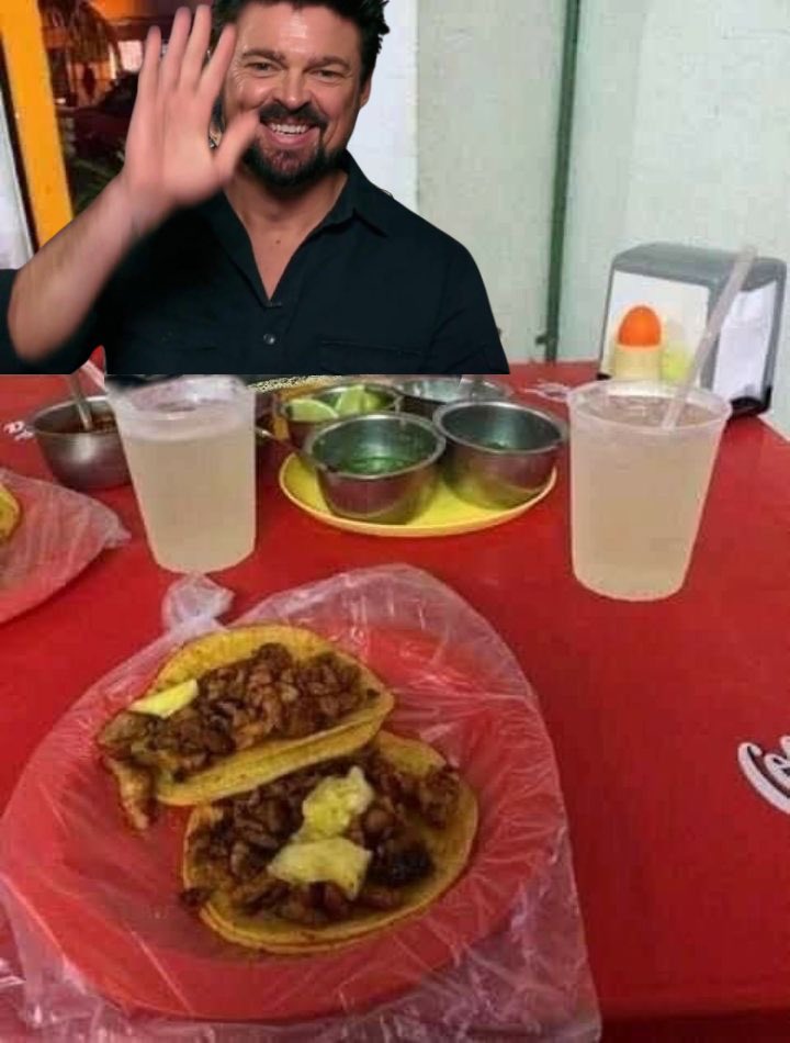 girloffside's tweet image. tacos with the love of my life 💖