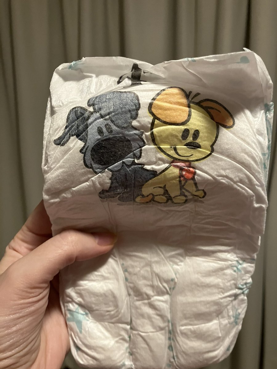 Raga sarà che mi manca ma ditemi che non sono l’unica a vedere Beppe Vessicchio sui pannolini di mia figlia. #sanremo2025