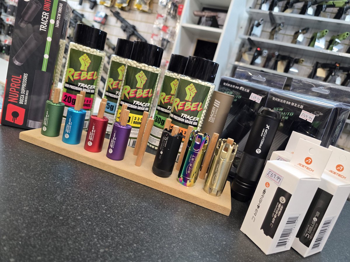 Tracer units, we have you covered :)
linktr.ee/leicestershire…

#airsoftcqb #airsoftindoors #airsofttracer #shootinghobbies #speedsofter #airsoftuk