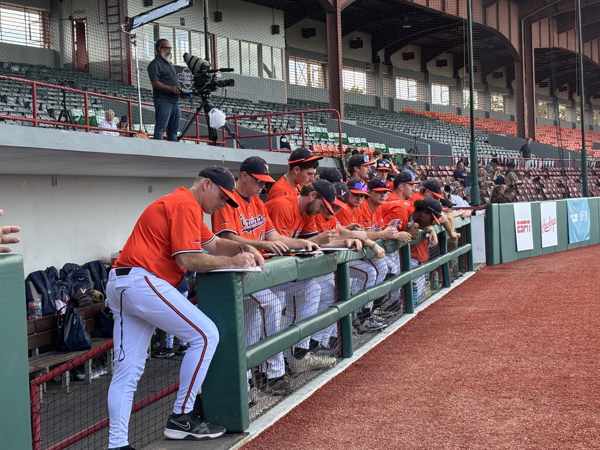 LatinoSports's tweet image. Play Ball! ☀️🇵🇷⚾️

The first-ever @prchallenge2025 is officially underway in Ponce and Caguas, Puerto Rico  

#LatinoSports #PuertoRico #PRChallenge #NCAABaseball #NCAA | 📸: @JulioPabonNY15