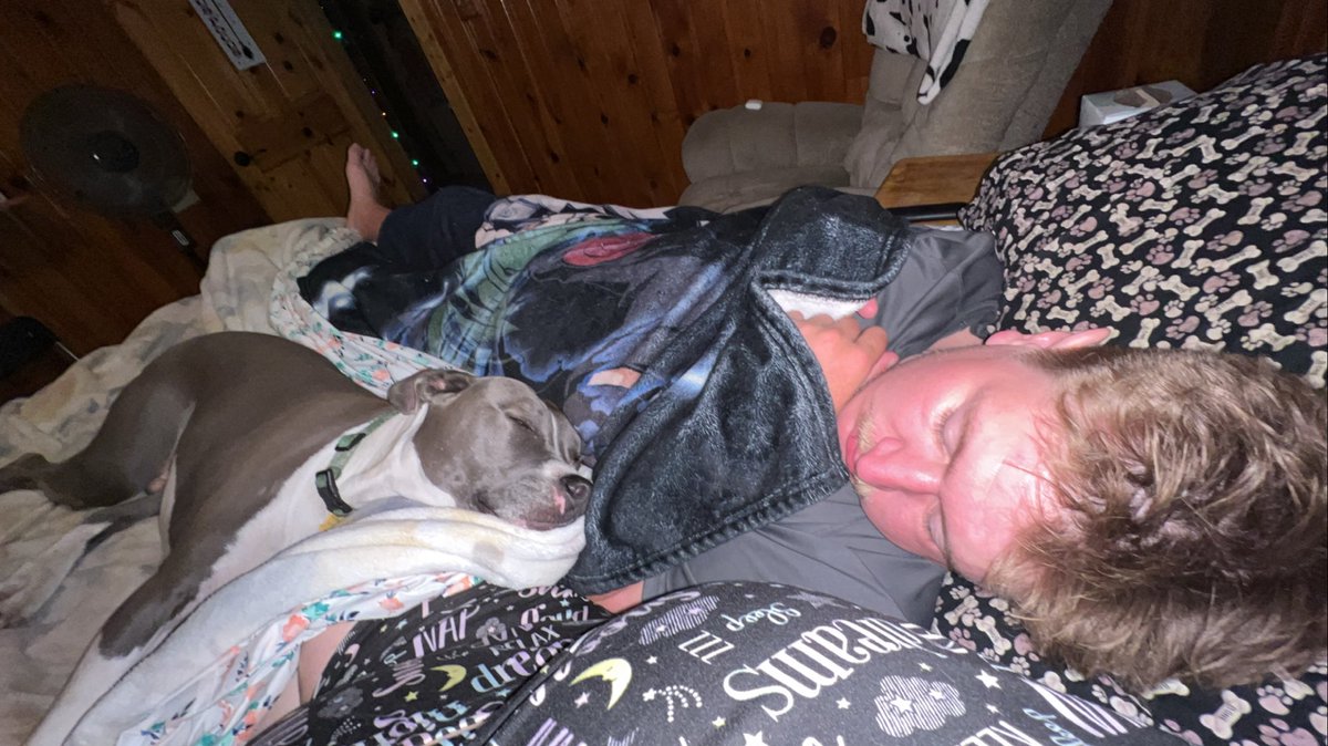 Happy Valentine’s Day to my forever person <a href="/Cfreps9/">Frepc</a>. I love you so much, can’t wait to see you when you get home🩷😘