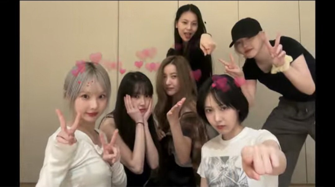 happy valentines day gfriend u are the reason i cry everyday