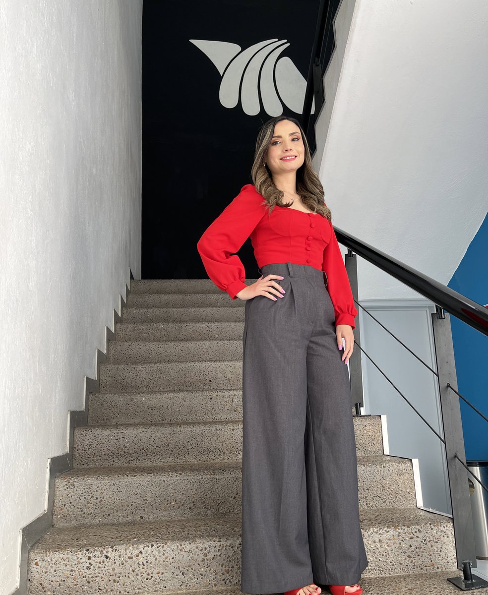 Monifdc's tweet image. Hoy cierro una etapa en @aztecaBajio 
en donde aprendí, crecí y tuve la confianza de muchas personas que creyeron en mí. 
Estaré siempre agradecida ❤️
Ahora vienen retos personales, que estoy contenta de tomar. Allá vamos 🙌🏻