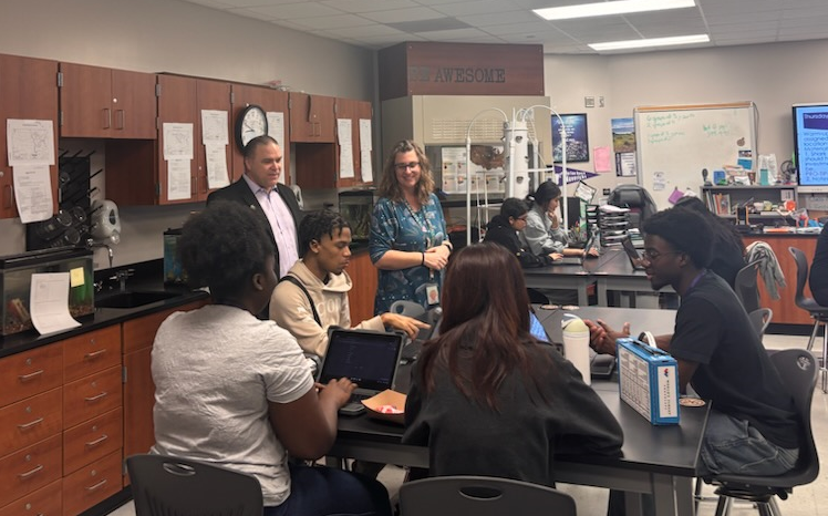 katyisd's tweet photo. The "Dr. G. Visits Me" tour is rolling on! Take a peek behind the scenes as Superintendent Ken Gregorski connects with students and staff at Morton Ranch Elementary, Morton Ranch High School, Morton Ranch Junior High, Raines Academy and the Opportunity Awareness Center. #KatyISD https://t.co/aMucyaMp7P