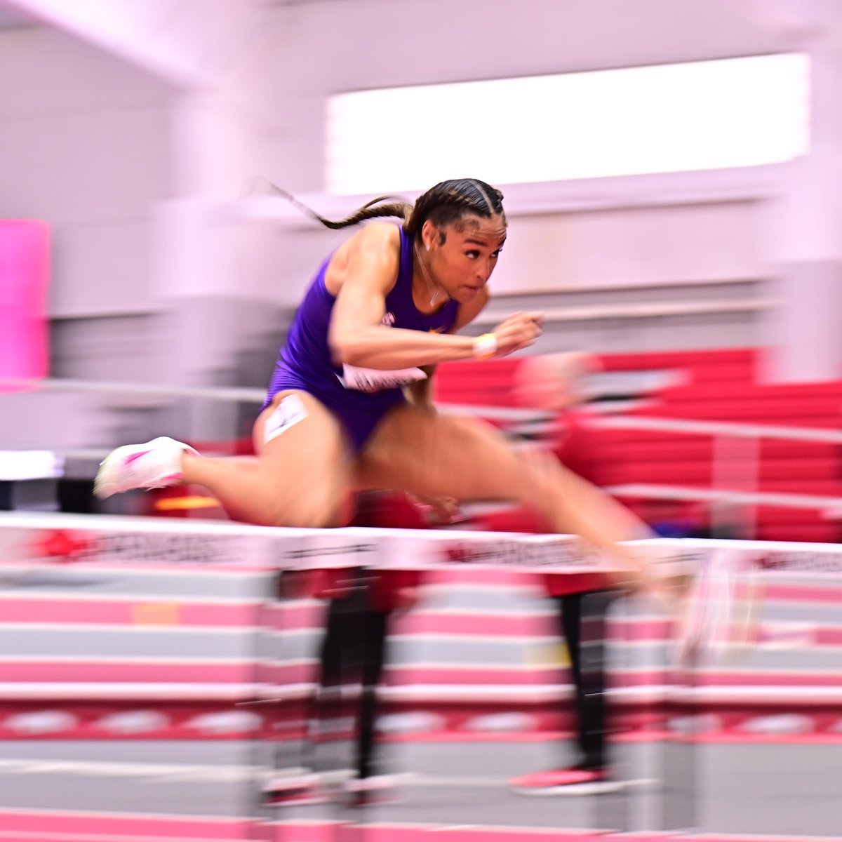 LSUTrackField's tweet photo. 𝐖𝐨𝐦𝐞𝐧'𝐬 𝟔𝟎-𝐌𝐞𝐭𝐞𝐫 𝐇𝐮𝐫𝐝𝐥𝐞 𝐎𝐩𝐞𝐧

Gabriella Cunningham takes 3rd (8.63) and Makeriah Harris takes 4th (8.67) in the 60h open!

#GeauxTigers x #TheHomeOfChampions https://t.co/njWg6Yfant