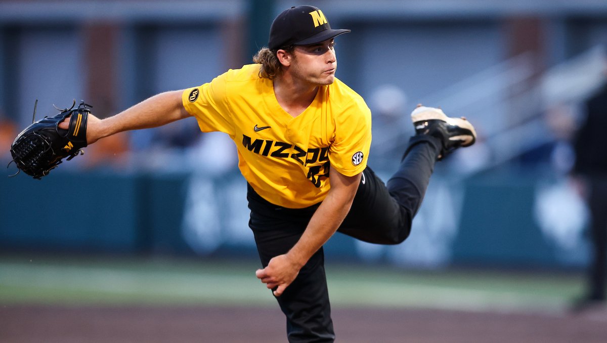 Tigers dispatched in order. LHP 𝗜𝗮𝗻 𝗟𝗼𝗵𝘀𝗲 makes the start for #Mizzou in the home half.

#MIZ 0, PSU 0 | 🔽1⃣
#𝙈𝙞𝙯𝙯𝙤𝙪𝙉𝙊𝙒 | 🐯⚾️