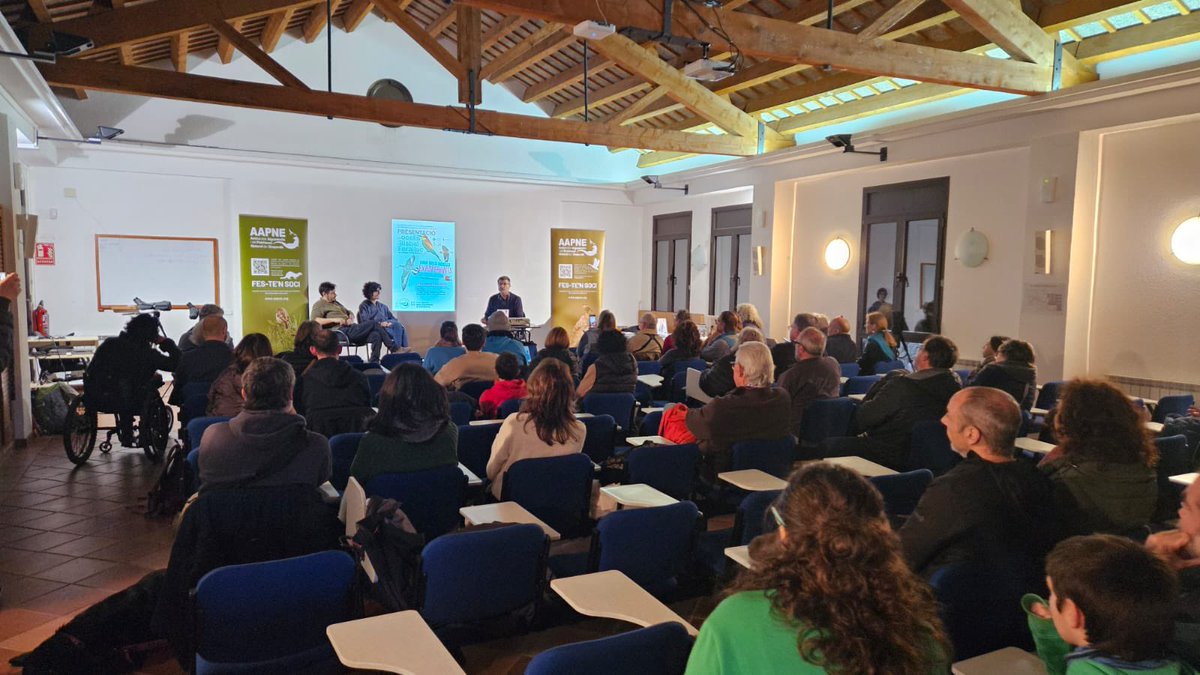 Alex Mascarell (@alexmascarell) on Twitter photo Quina meravella de tarda que m'he passat amb en <a href="/otgerfortia/">Otger Fortià</a>, <a href="/MagdaBonvehi/">Magda Bonvehí</a>, #PauCalero, <a href="/poncfeliu/">Ponç Feliu</a> als #Aiguamollsdelempordà i gràcies a l'<a href="/APNAE_1992/">AAPNE</a>! Una tarda inoblidable! Adoro els #Aiguamolls i la gent de l'<a href="/APNAE_1992/">AAPNE</a> ! Son una colla fantàstica! ❤️🪶 Foto d'en <a href="/poncfeliu/">Ponç Feliu</a> Quina meravella de tarda que m'he passat amb en <a href="/otgerfortia/">Otger Fortià</a>, <a href="/MagdaBonvehi/">Magda Bonvehí</a>, #PauCalero, <a href="/poncfeliu/">Ponç Feliu</a> als #Aiguamollsdelempordà i gràcies a l'<a href="/APNAE_1992/">AAPNE</a>! Una tarda inoblidable! Adoro els #Aiguamolls i la gent de l'<a href="/APNAE_1992/">AAPNE</a> ! Son una colla fantàstica! ❤️🪶 Foto d'en <a href="/poncfeliu/">Ponç Feliu</a>