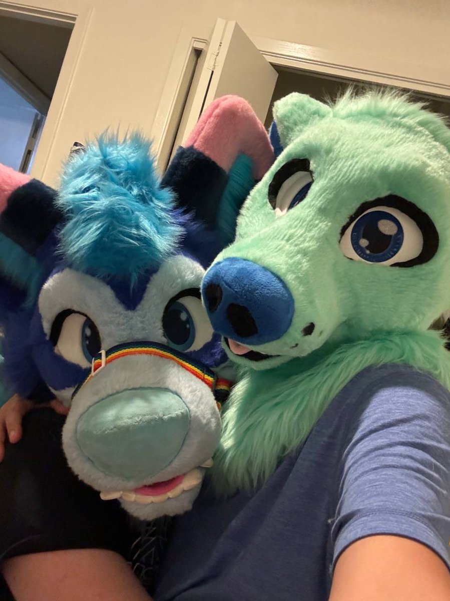 Happy Valentine’s Day to my favorite dorky polar bear boi on the planet 💕 ever since I’ve met you life has been ten times more entertaining, and I’ve been so happy just having you in my life. Love you so so much baby, can’t wait to see you again soon 🥰