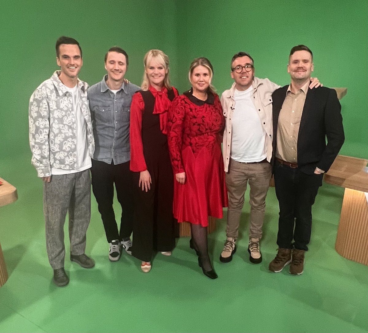 Nú kemur tímaflakkið sterkt inn því þessi þáttur af Er þetta frétt? var allsvakalegur.