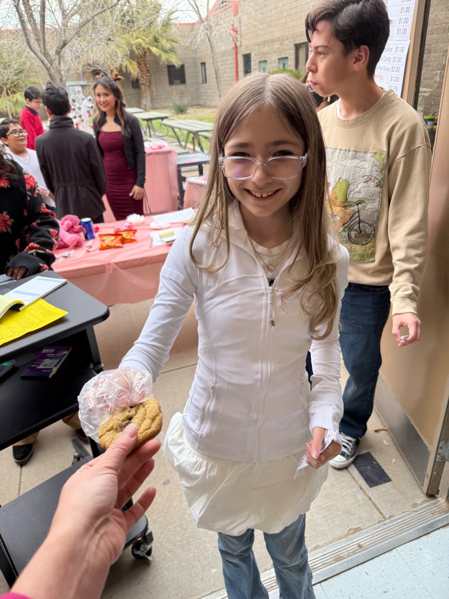 Daniela Gonzalez 🎗 (@dgonzalez_sms) on Twitter photo Our Synergi students bringing the extra Valentine’s Day spirit with a shop to help last minute shoppers 😉 shhh I got my treat for free 🥰 jk all teachers did too 😜 <a href="/Slider_Middle/">William D. Slider Middle School</a> <a href="/NBenavidez_WSMS/">Nessy Benavidez</a> <a href="/SBenavidez_WSMS/">Sophia Benavidez</a> Our Synergi students bringing the extra Valentine’s Day spirit with a shop to help last minute shoppers 😉 shhh I got my treat for free 🥰 jk all teachers did too 😜 <a href="/Slider_Middle/">William D. Slider Middle School</a> <a href="/NBenavidez_WSMS/">Nessy Benavidez</a> <a href="/SBenavidez_WSMS/">Sophia Benavidez</a>
