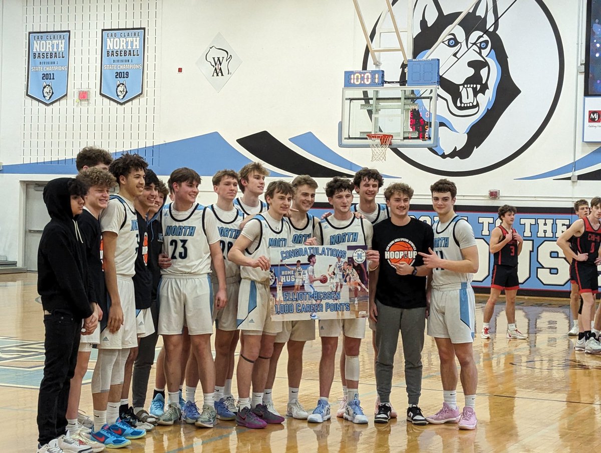 Congratulations Elliott Bessen reaching 1000 career pts in win over Chippewa Falls!