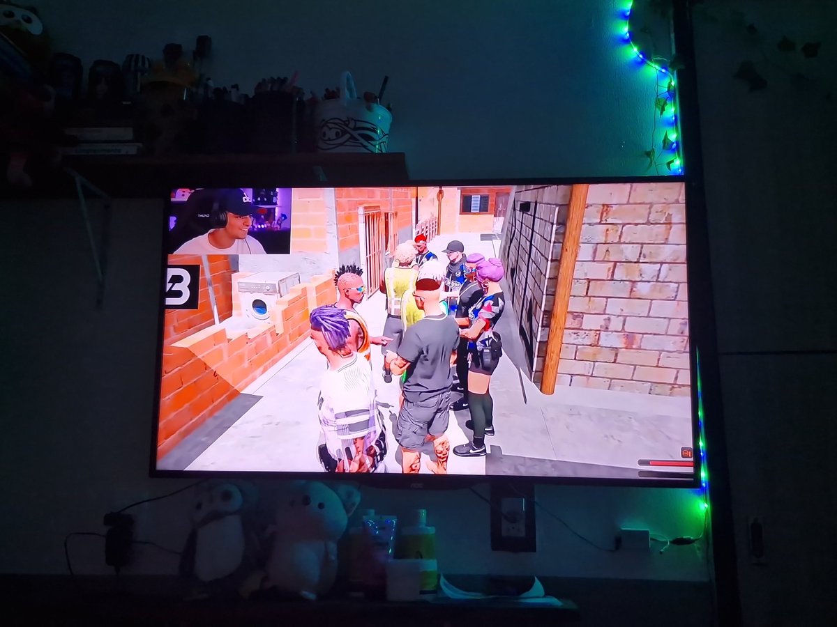 __davidjunior's tweet photo. @loud_victor Abre live aí man, tô tendo que assistir aos melhores momentos da França  pra matar a saudade... https://t.co/ly7fSJn1T9