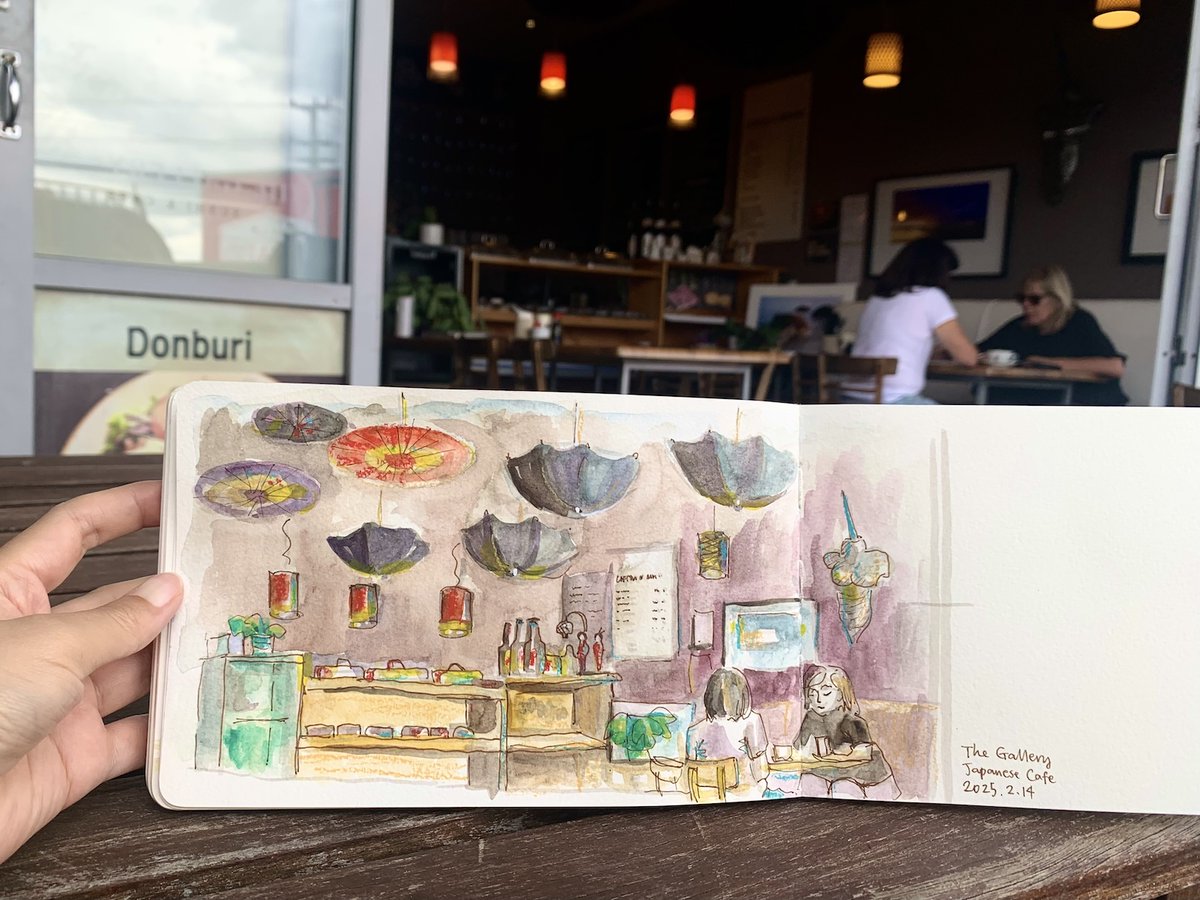 ShijiaWendy's tweet image. Playing with colors using watercolor, crayon and ink. #urbansketchers