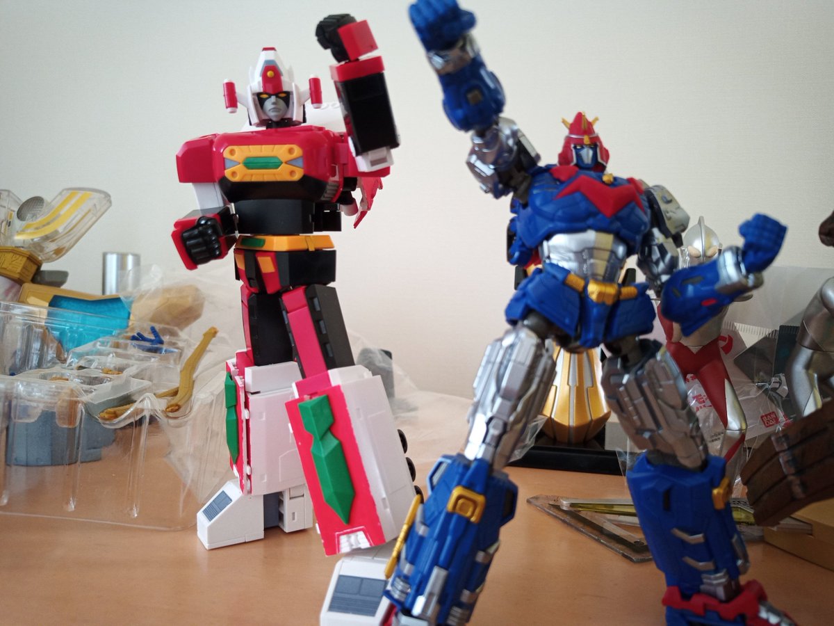 3vzfMqrBnM67409's tweet photo. ダイモスの実写化も決定しているのでいつか見たいですね。こんな光景。
#daimos
#ボルテスVレガシー
#VoltesVLegacy https://t.co/jIBjyPC1Af
