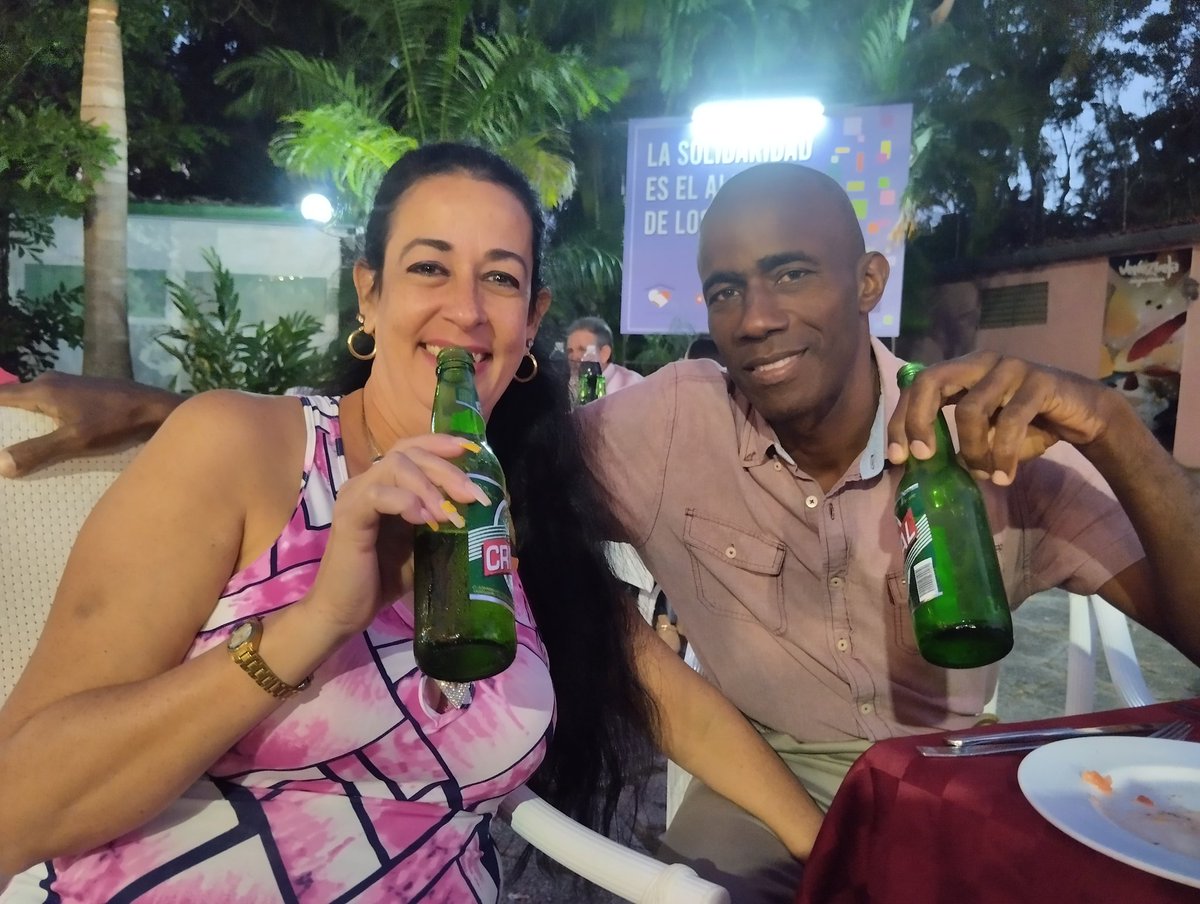 GuzmanCanada's tweet photo. En la Casa de la Amistad celebrando el Dia del Amor y la Amistad
#ConCuba https://t.co/K512gEVTBT