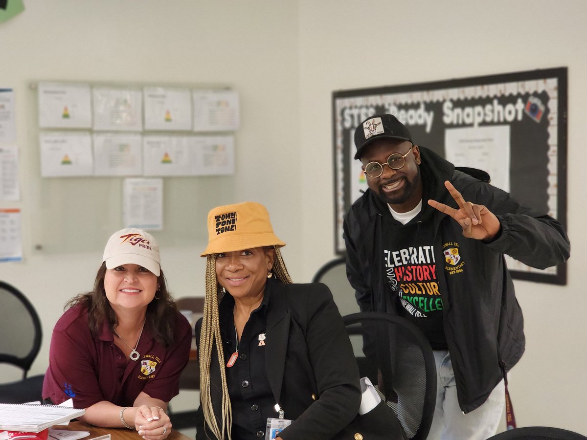 MTSS_Boyd's tweet image. Check out some highlights of our staff attire, showcasing their connection to our STELLAR week of Learning Love 2025! #LearningLove2025 #STELLARWeek

@NPorter17 @aplatimore @loves_education @MsKHooks1