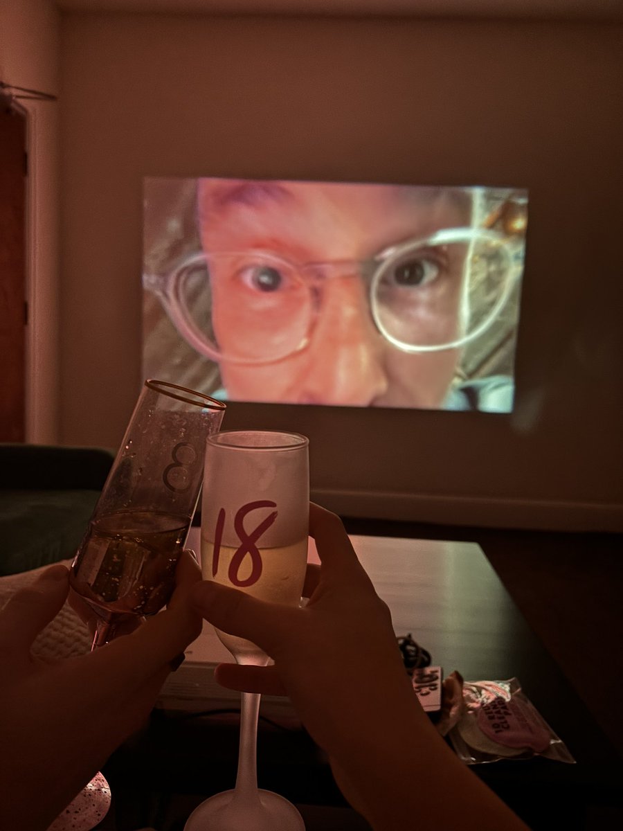 valentine’s day done right with the vlog on the big telle (projector)🤣🦁💗

<a href="/SyndicateOG/">Syndicate Original</a> <a href="/LifeOfTom/">Tom</a>