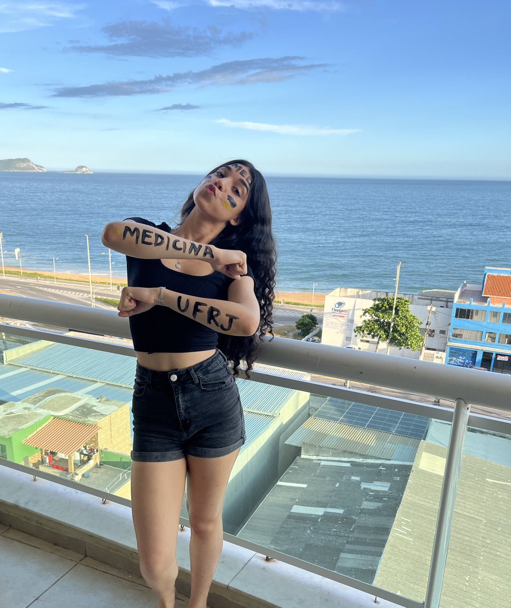 studynike's tweet photo. EU SOU MED UFRJ MACAÉ AAAAAAAAAAAA🖤💛🖤💛🖤💛🖤💛🖤💛🖤💛🖤💛 https://t.co/w066sBzpb9