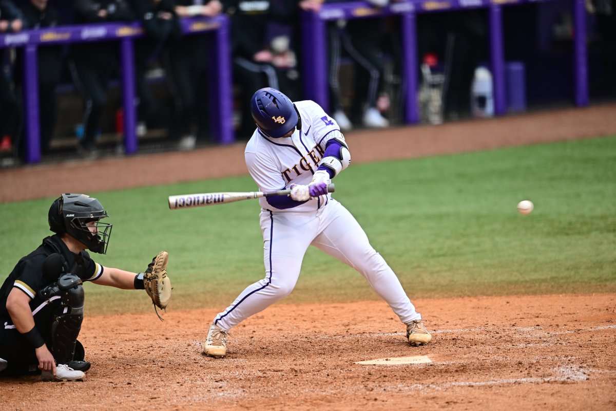 LSU Baseball tweet media