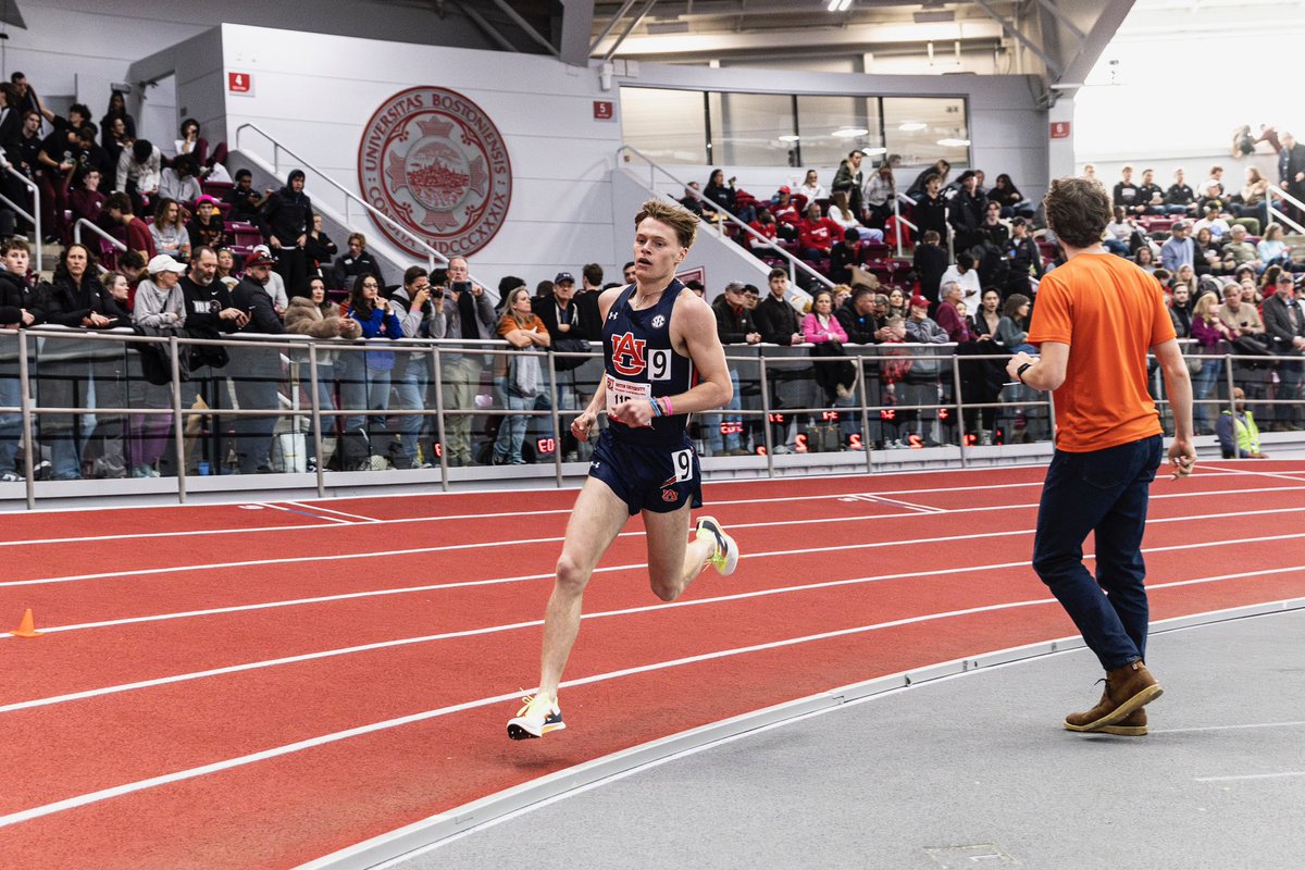 Welcome to the top👋

Max Hardin takes the school record in the mile with a time of 3:57.67

#WarEagle
