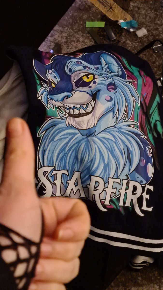 I'm in genuine love with my Starfire jacket. It's warm, it's comfortable,I think I look good in it. 😁
It's worth the investment, especially when you know how to care for it. 🥰