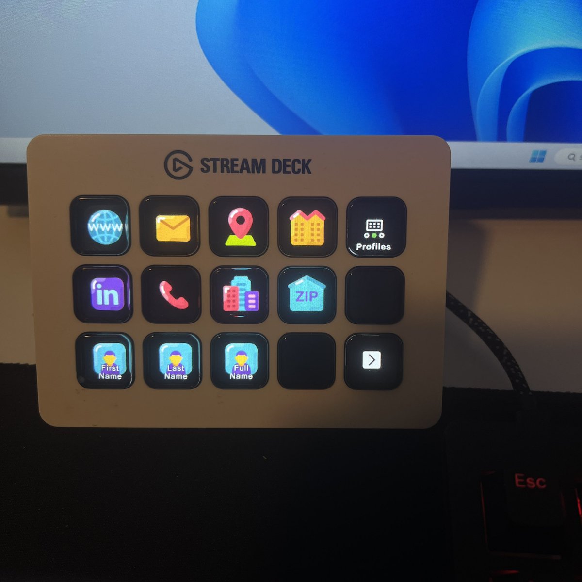 sara_mocha's tweet image. i use my stream deck for repetitive data entry when applying for jobs #jobtip