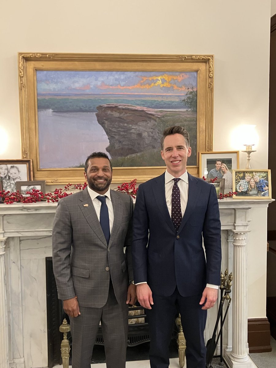 🚨 BREAKING: Josh Hawley announced: "Kash Patel and I are demanding a full audit of every U.S. dollar sent to the FBI. The American people deserve answers and full transparency!"  Do you support this move?  YES or NO?