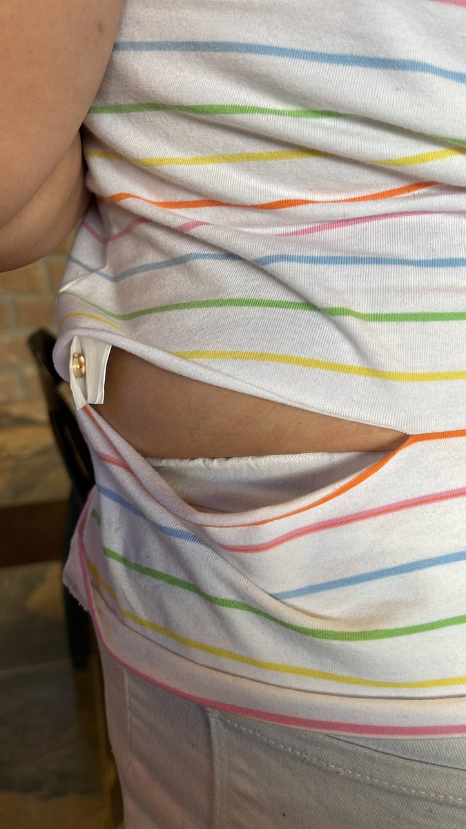 RafferMx's tweet image. Mira @FERRIONI_MX ¡la primera puesta!
Que triste!! Compro esta marca por la calidad y resulta que pasa esto!!! Solo me la acomode de la espalda