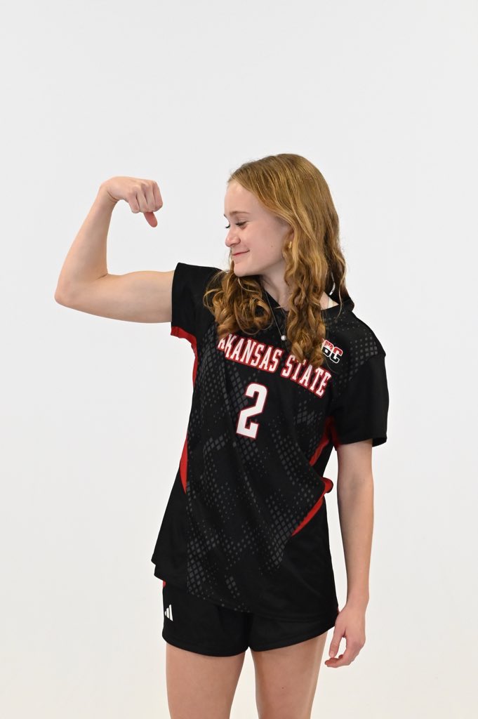 annecrotwell2's tweet photo. I am excited to announce my verbal commitment to continue my athletic and academic journey playing Division One soccer at Arkansas State! I’m grateful for my faith, family, the TFC Staff and team! Coach Dooley, thanks for the opportunity. Wolves Up!🐺@AStateSoccer @ImYouthSoccer https://t.co/jUy0OZiD4K