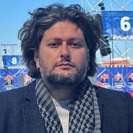 Fetullahçı Orospu Çocuğu Furkan Bölükbaşı:

"Ümit Özdağ'ın bu ülkeye verdiği zarar Abdullah Öcalan’dan daha fazladır."